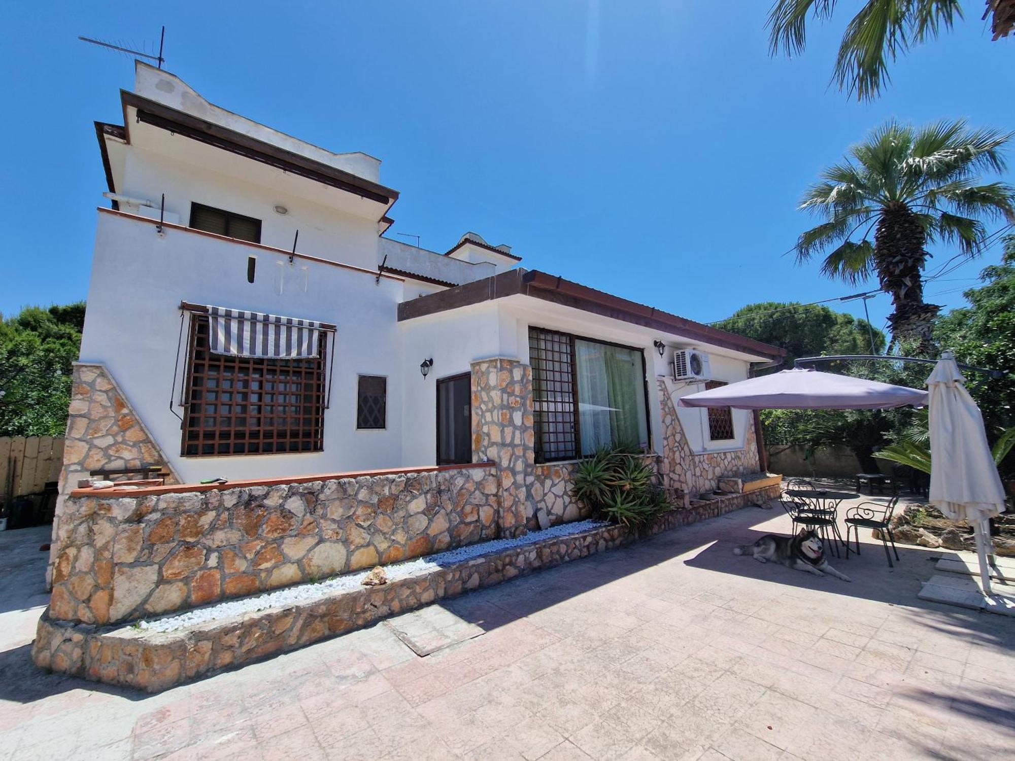 Villa Old Fisherman'S Taranto Exterior photo